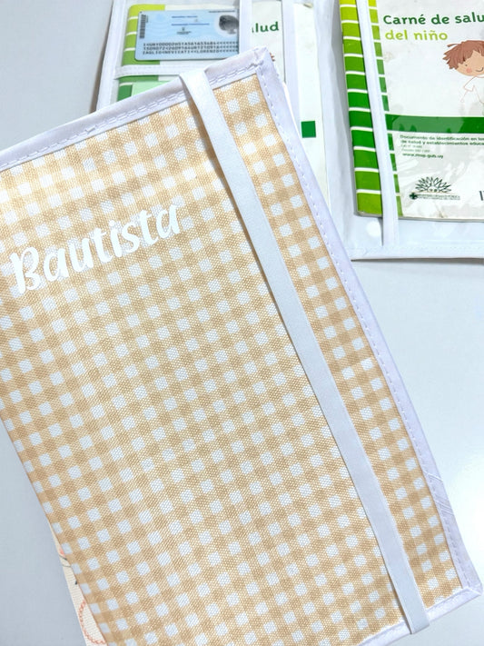 Porta documentos personalizado Cuadrille beige y blanco